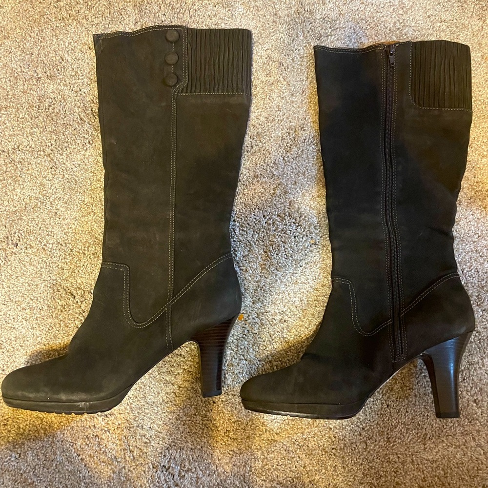 Knee high heal boots